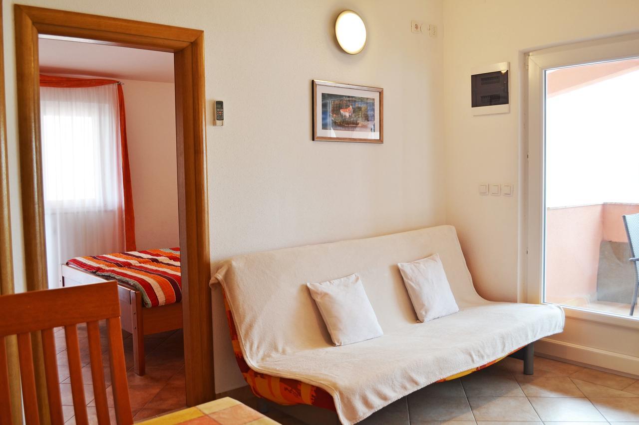 Apartments Milka Vodice Eksteriør billede