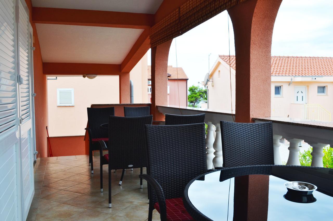 Apartments Milka Vodice Eksteriør billede