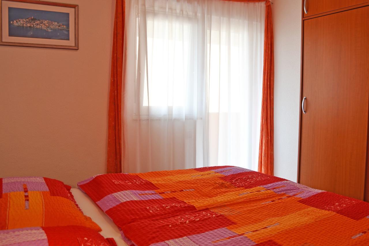 Apartments Milka Vodice Eksteriør billede