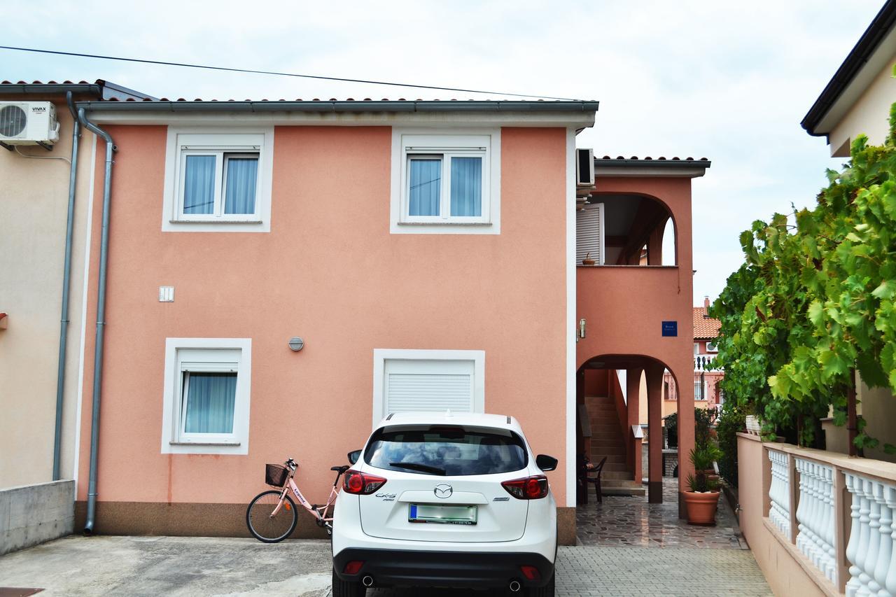 Apartments Milka Vodice Eksteriør billede